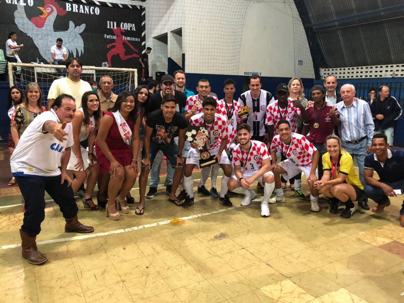 Final do XXVIII Campeonato Galo Branco reúne centenas de pessoas no Poliesportivo Osório Ribeiro de Resende.